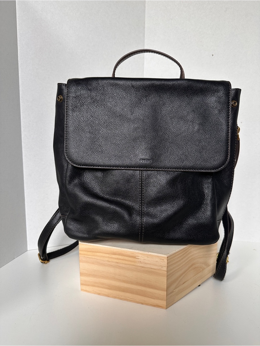 Fossil Claire Leather Backpack Black Flap Bookbag Purse Minimalist SHB1932001